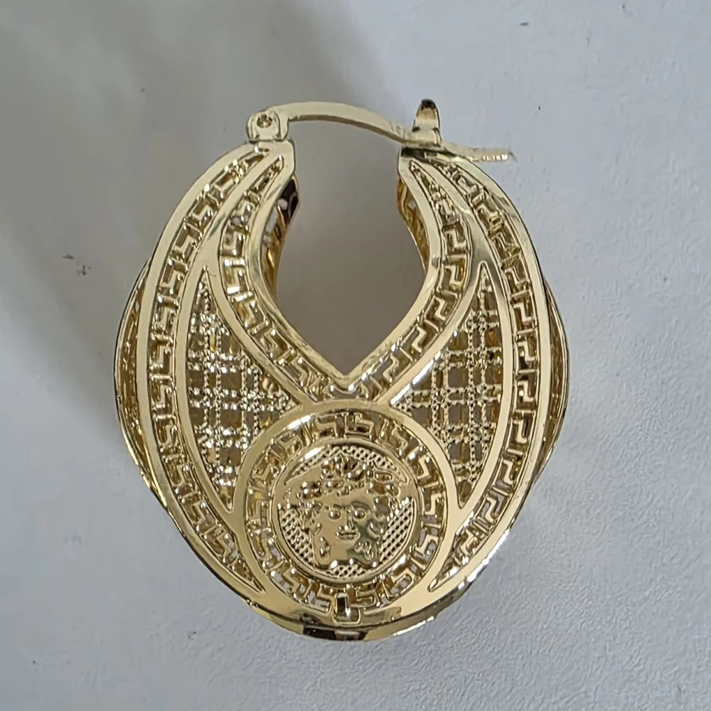 N/A elegant gold